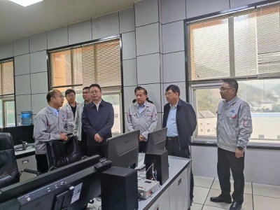 ɫټF(tun)hίӛLȺӢһе˾{(dio)Йz